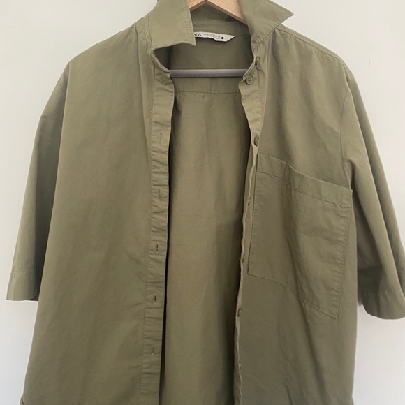 Zara Sage Green Short Sleeve - Picture 1 of 3